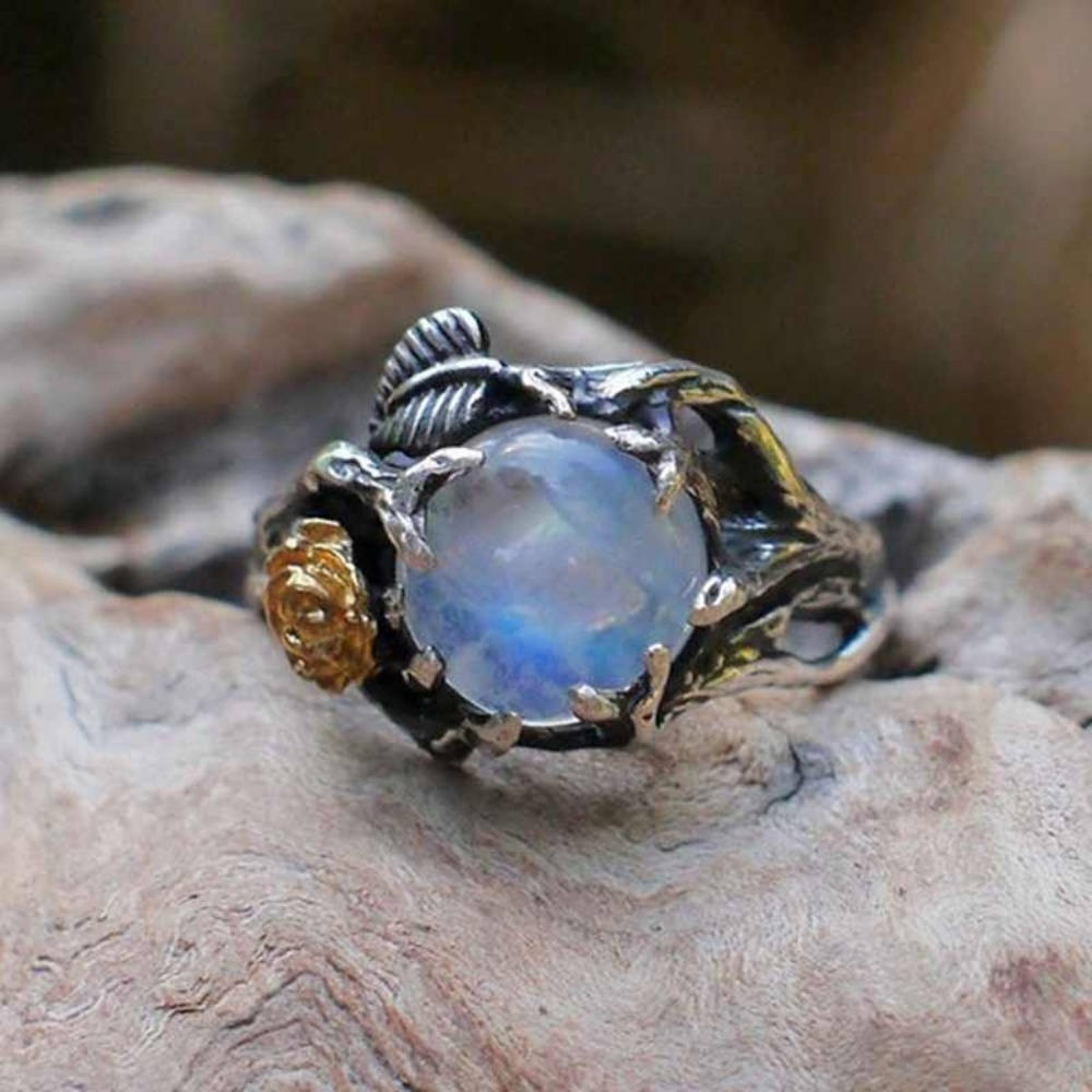 Vintage Rose Moon Crystal Ring - Picture 4 of 4